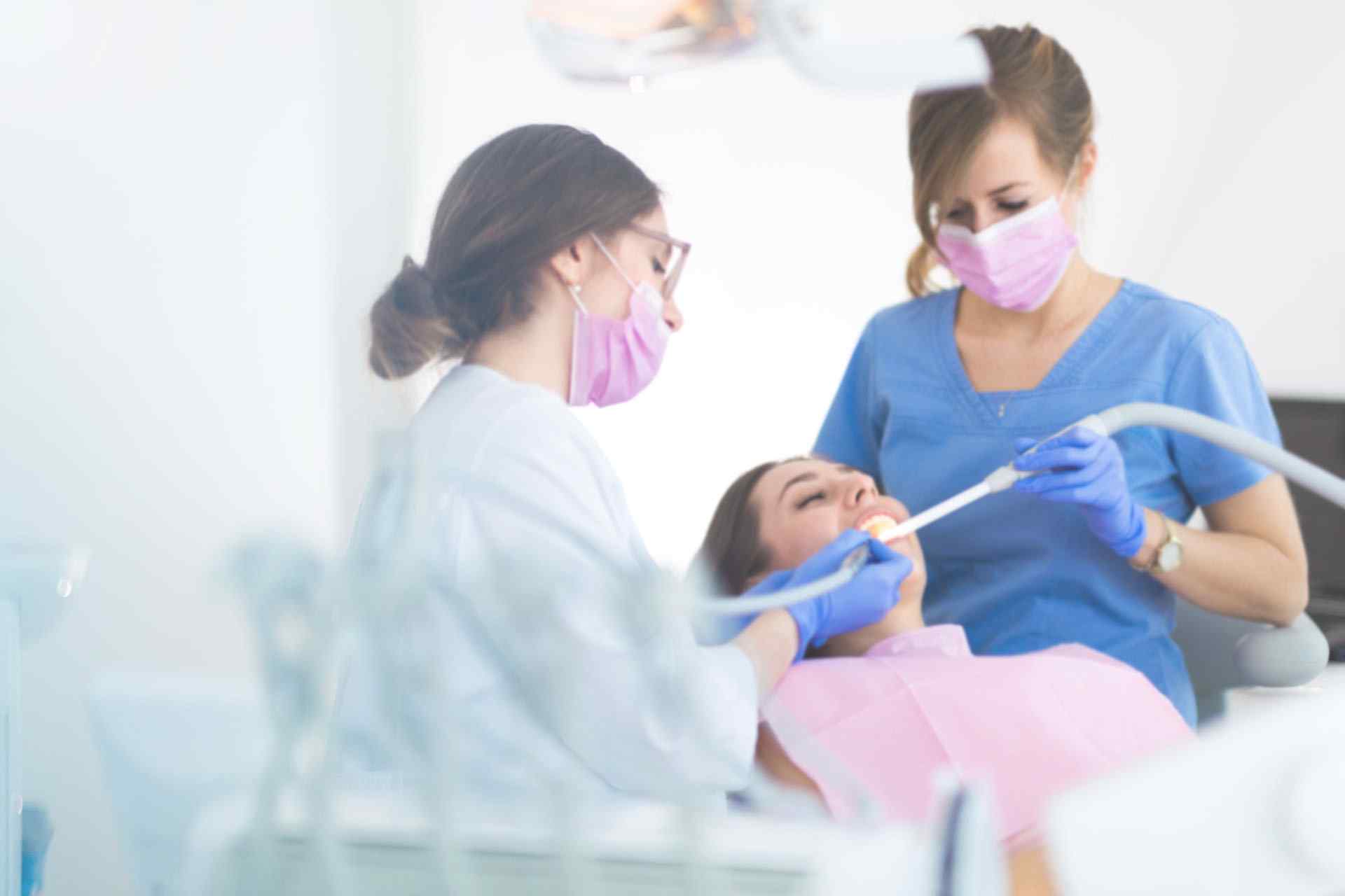 https://emergencydentistlittlerock.com/wp-content/uploads/2020/02/about_us_background.jpg